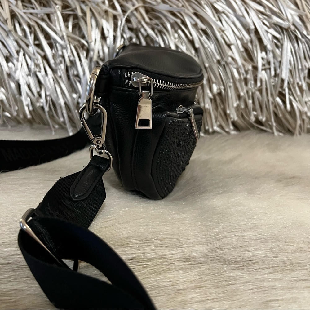 MADDEN NYC Womens Embellished Multi Pocket Fannypack Crossbody Vegan Belt Bag - Picture 10 of 15